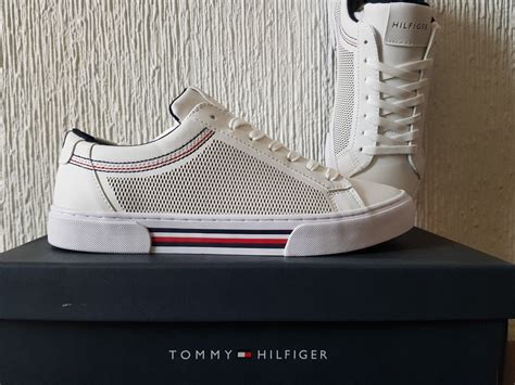 tommy hilfiger tenis blanco.